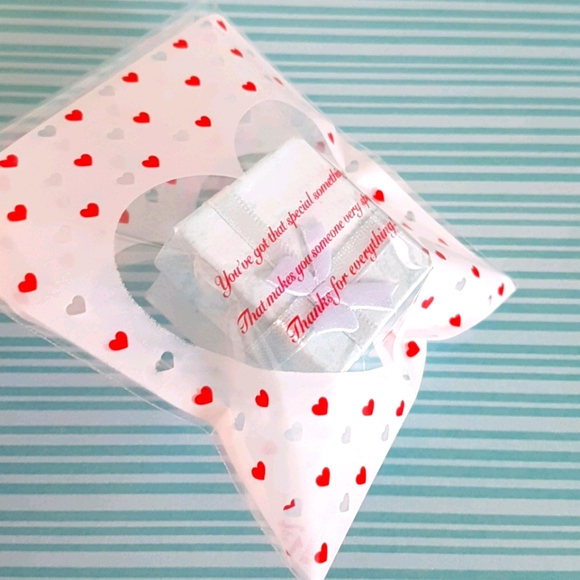 25 pcs Little Heart Clear Bags 3.94"x3.94" inches - Picture 5 of 11